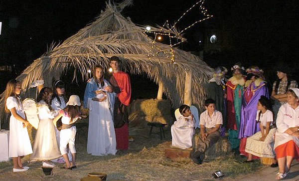 FOTO: pesebre viviente en la Plaza Héroes de Cochicó