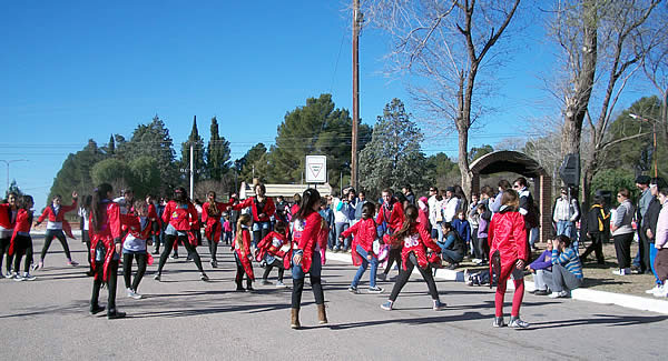 FOTO: Artesanos y música en el Paseo de Arte Pocho Riela