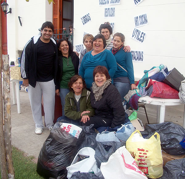 Realizan movida solidaria de reciclado y reutilización