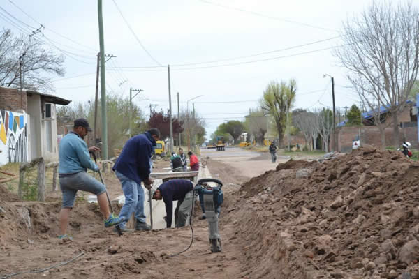 desagüe y asfalto de la calle N°13