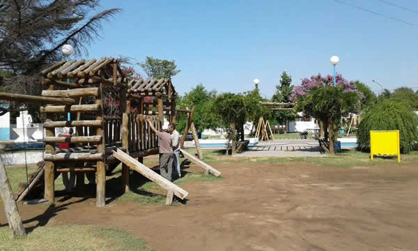 juegos que se encuentran en la Plaza de la Madre